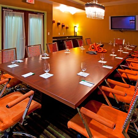 Holiday Inn Hotel & Suites Ocala Conference Center By Ihg Buitenkant foto